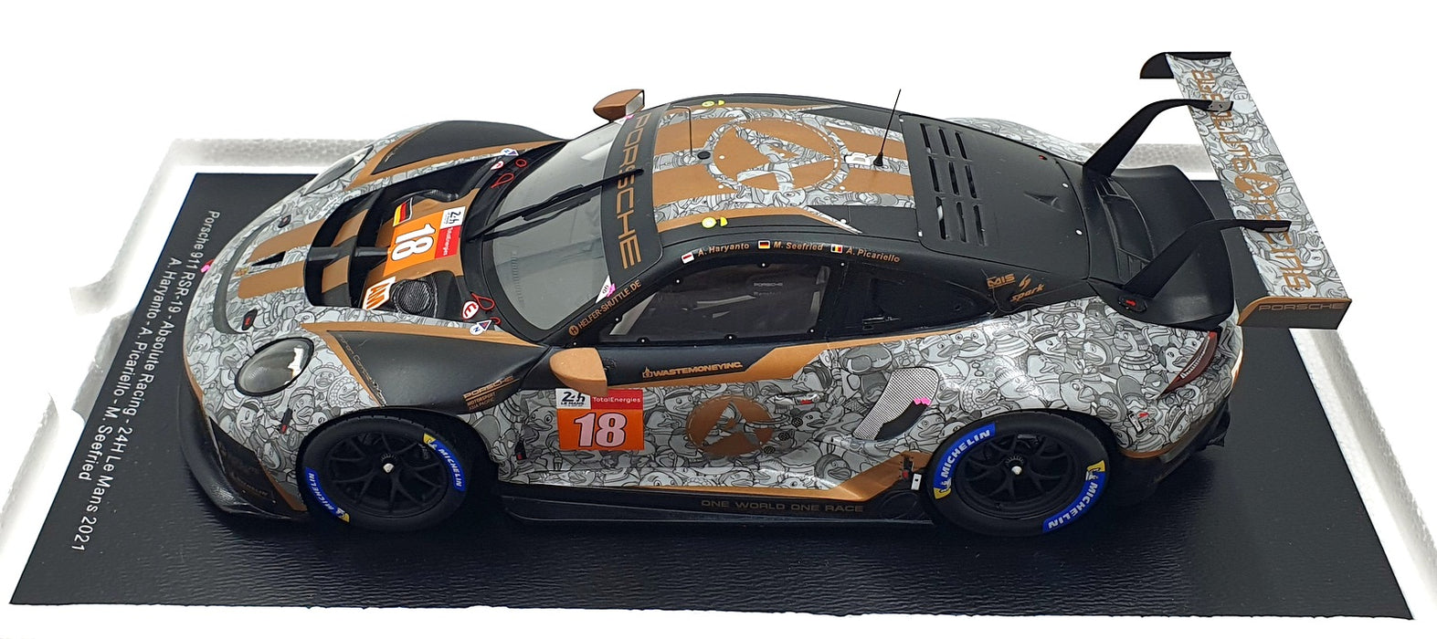 Spark 1/18 Scale Resin 18S701 - Porsche 911 RSR-19 #18 Le Mans 2021