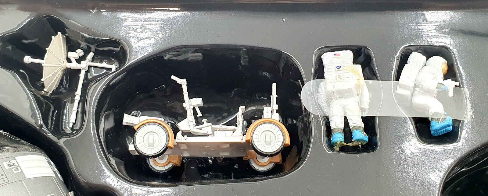 Dragon 1/72 Scale 50398-03 - NASA Apollo 16 Lunar Highlands Exploration