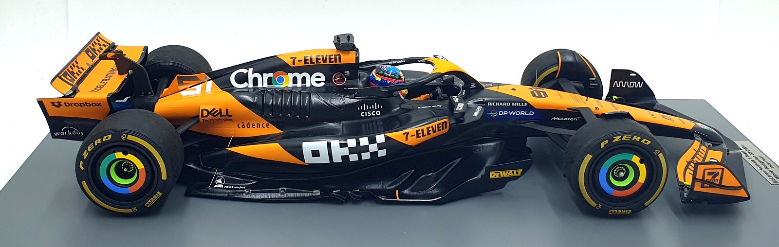 Spark 1/12 Scale 12S051 - McLaren F1 MCL38 Winner Hungary 2024 #81 Piastri