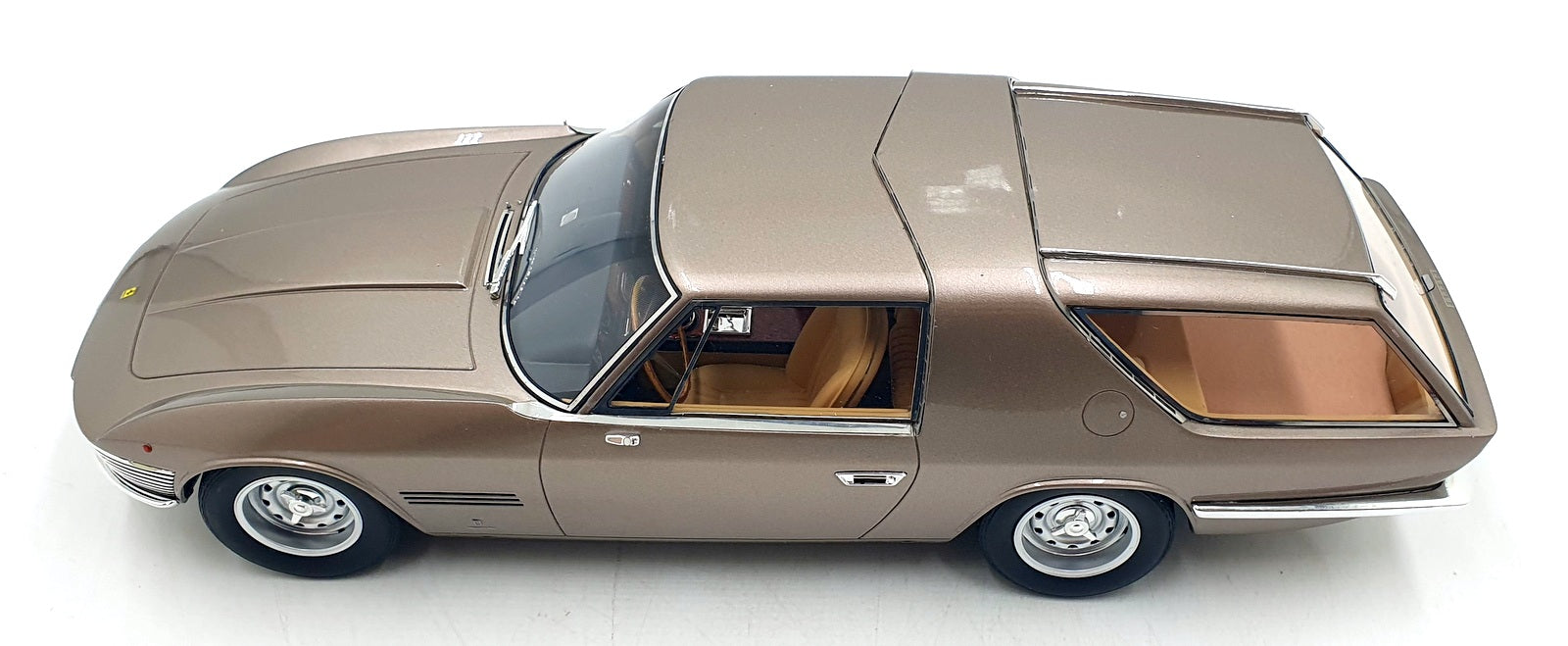 Matrix 1/18 Scale DC9926A - Ferrari 330GT shooting Brake Vignale - Brown