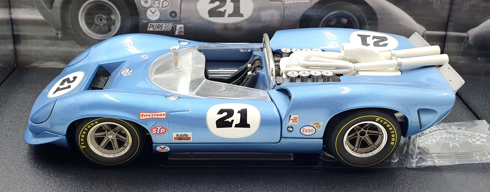 GMP 1/18 scale Diecast 12006M - 1968 Mario Andretti #21 T70 Lola Spyder