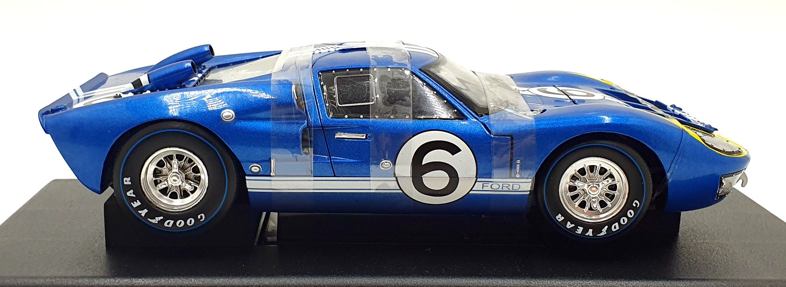 Shelby Collectibles 1/18 Scale 25321S - 1966 Ford GT-40 MK II #6 - Blue