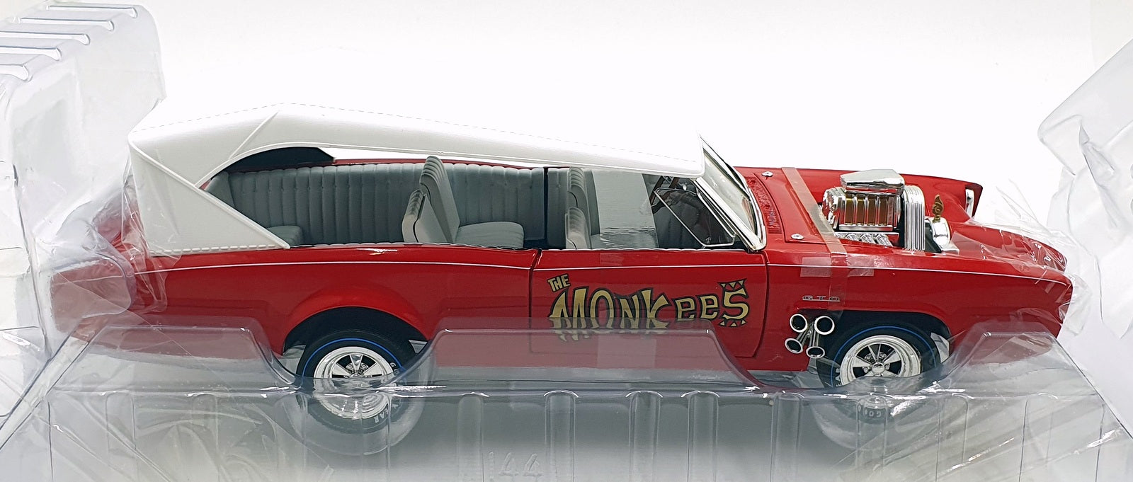Auto World 1/18 Scale AWSS144/06 - The Monkees Monkeymobile - Red/White