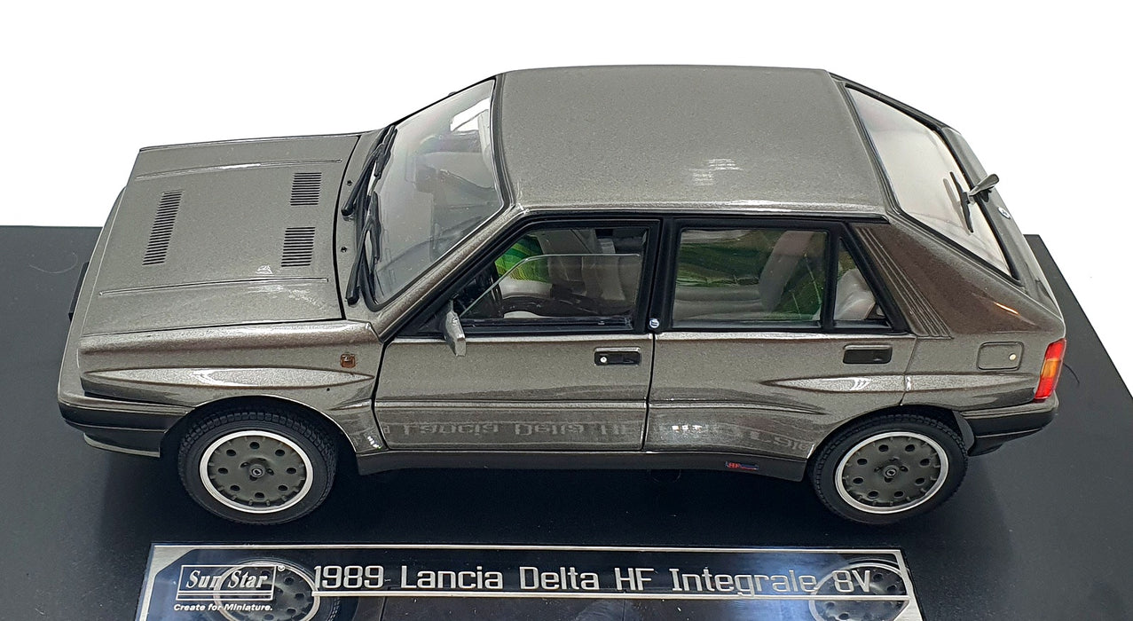 Sun Star 1/18 Scale 3155 - 1989 Lancia Delta HF Integrale 8V - Grigio Quarts