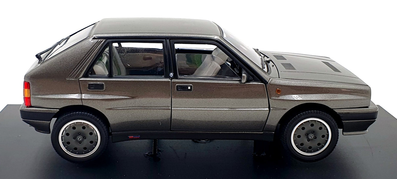 Sun Star 1/18 Scale 3155 - 1989 Lancia Delta HF Integrale 8V - Grigio Quarts
