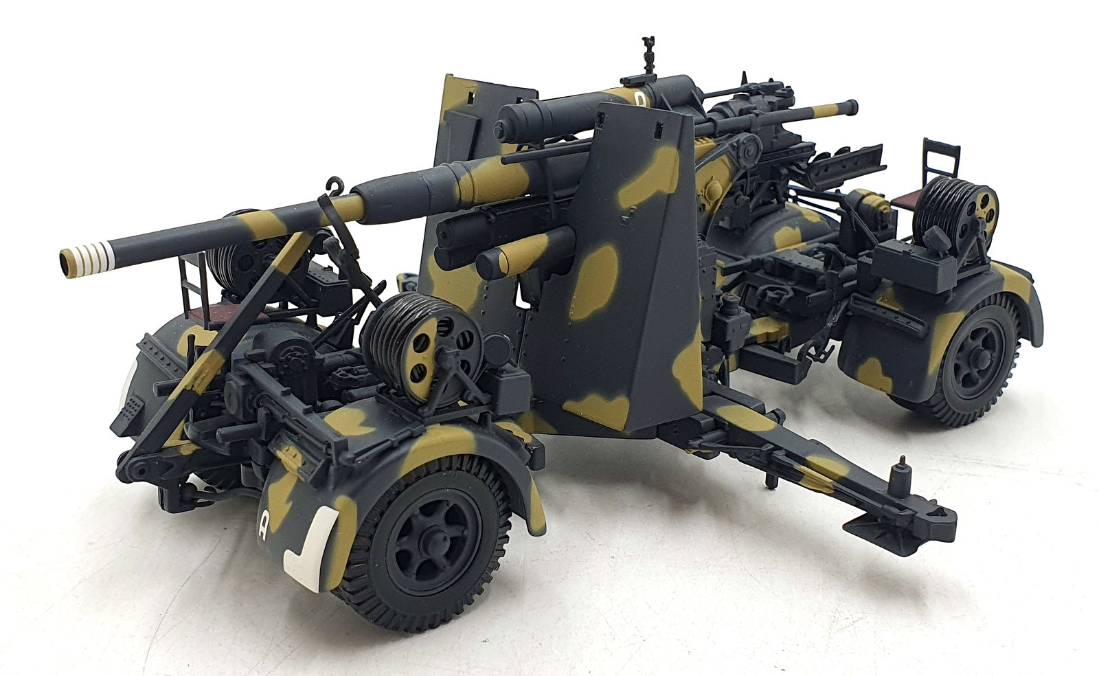 Minichamps 1/35 Scale Diecast 350 011081 - German 88MM Flak 36 Russia 1943