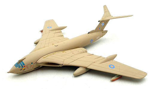 Corgi 1/144 Scale 48701 HP Victor K2 Tanker Bruntingthorpe