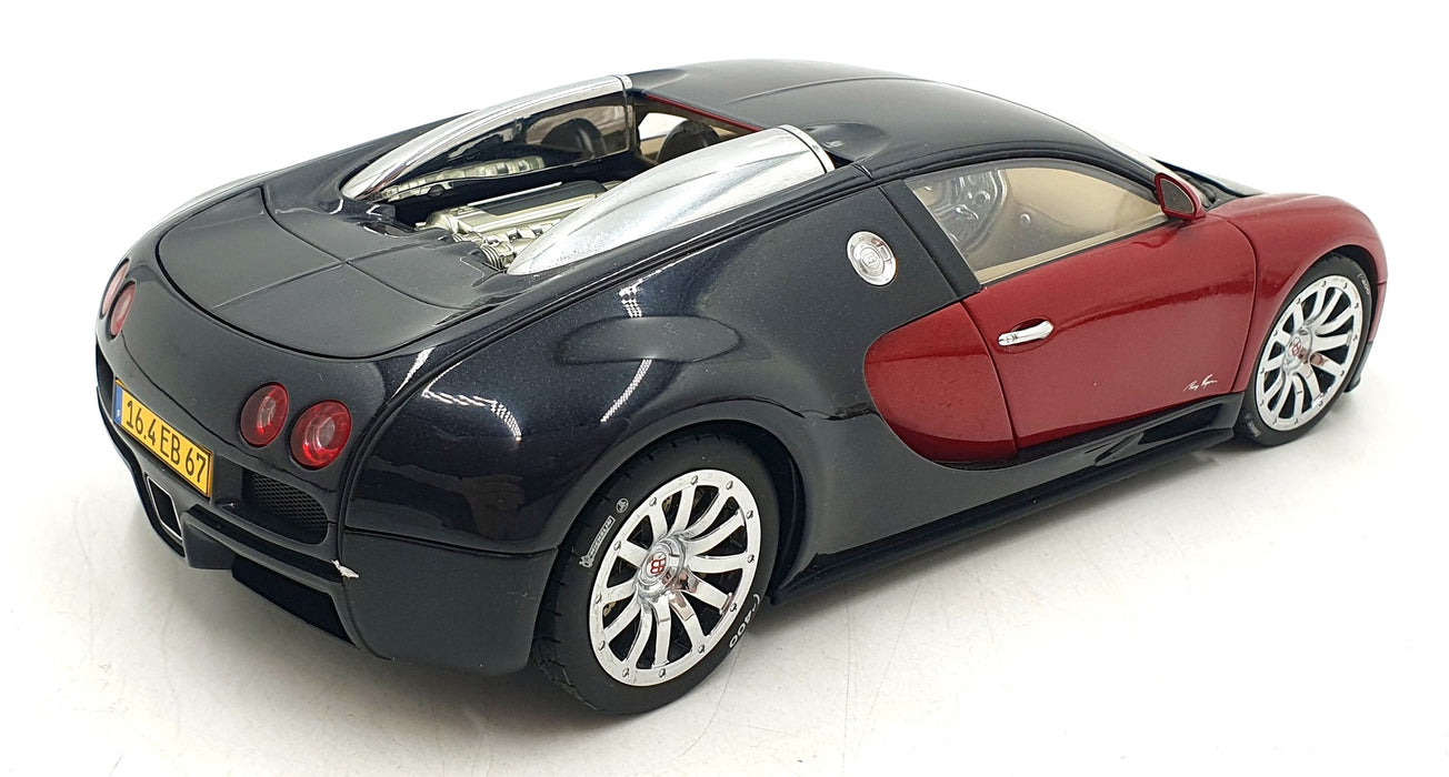 Autoart 1/18 Scale 70901 - Bugatti EB 16.4 Veyron - Black/Red