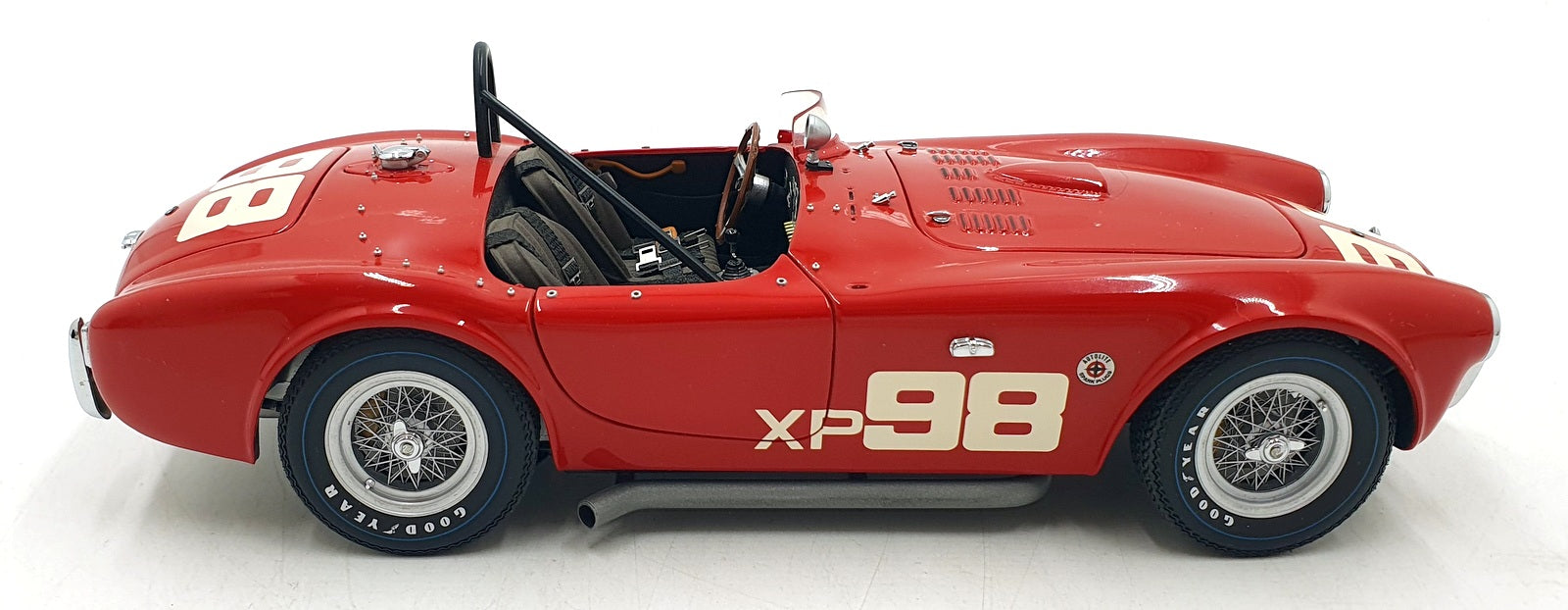 Exoto 1/18 Scale RLG18125AC - 1962 AC Cobra 260 Competition #98 - Red