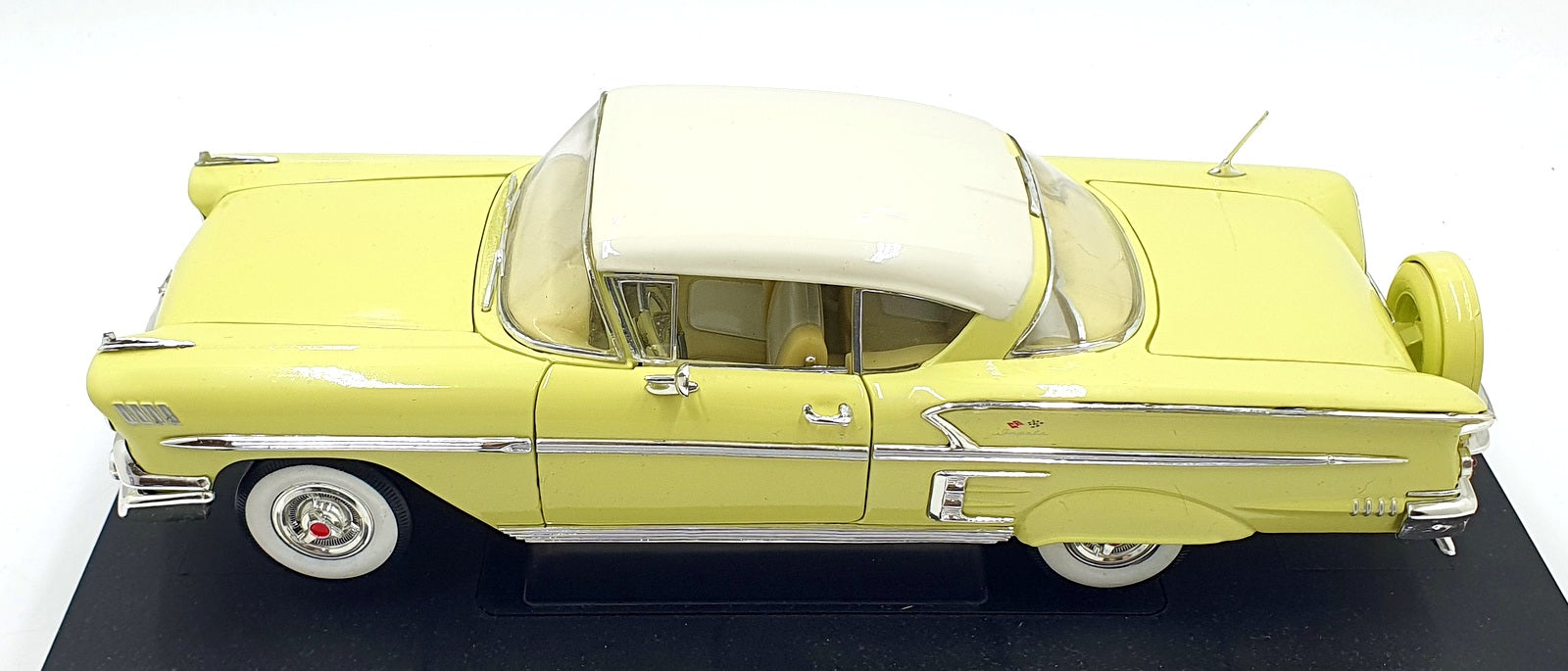 Ertl 1/18 Scale Diecast 36604 - 1958 Chevrolet Impala American Graffiti - Yellow