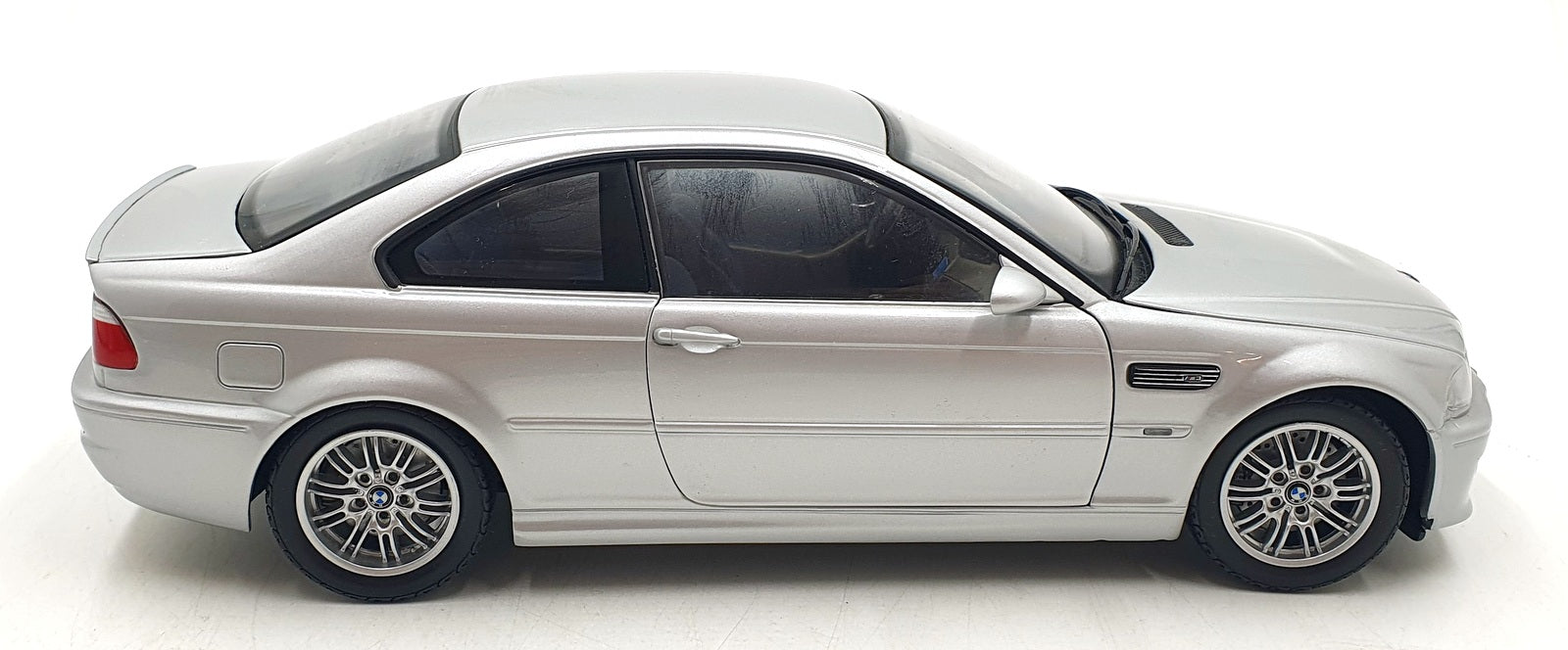 Kyosho 1/18 Scale Diecast 80 43 0 009 759 - BMW M3 E46 Coupe - Silver