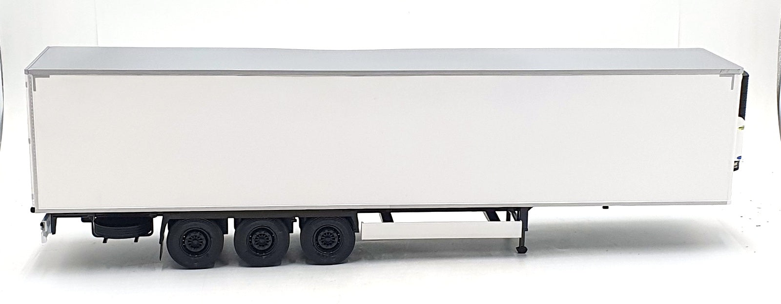 Solido 1/24 Scale S2400503 - 2022 Refrigerated Trailer - White