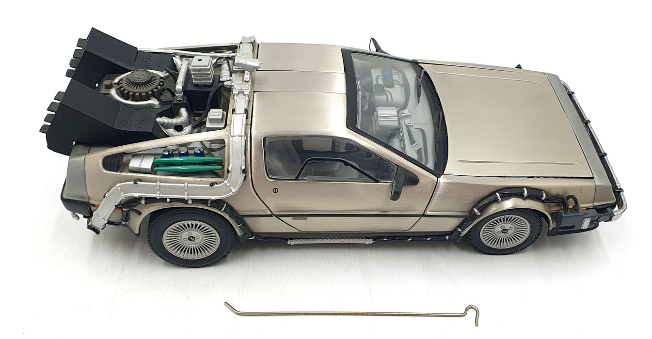Sun Star 1/18 Scale DC11026F - Delorean Time Machine Back To The Future