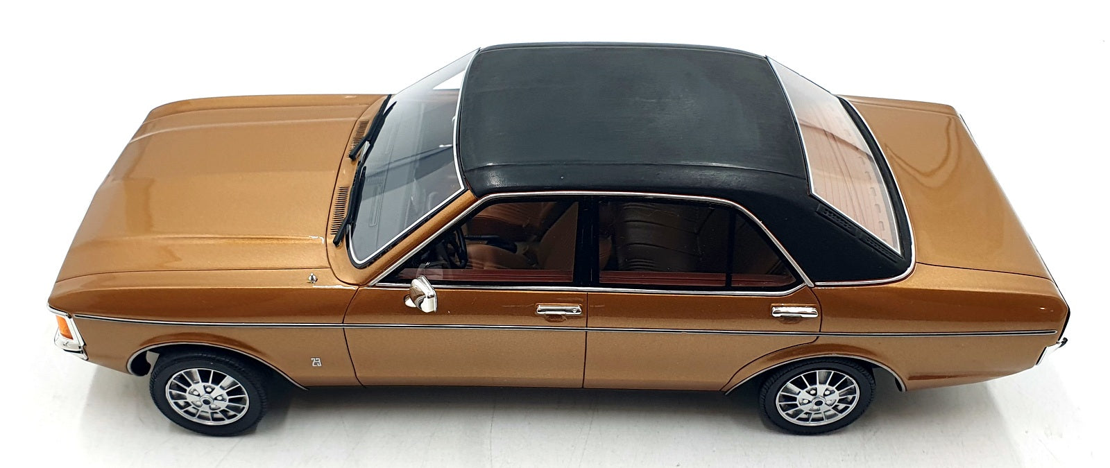BOS Models 1/18 Scale Resin BOS410 - Ford Granada MK 1 - Met Brown/Black