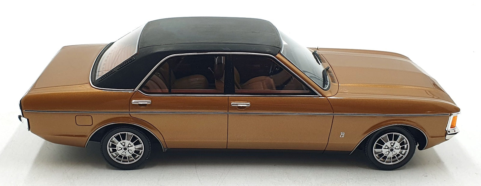 BOS Models 1/18 Scale Resin BOS410 - Ford Granada MK 1 - Met Brown/Black