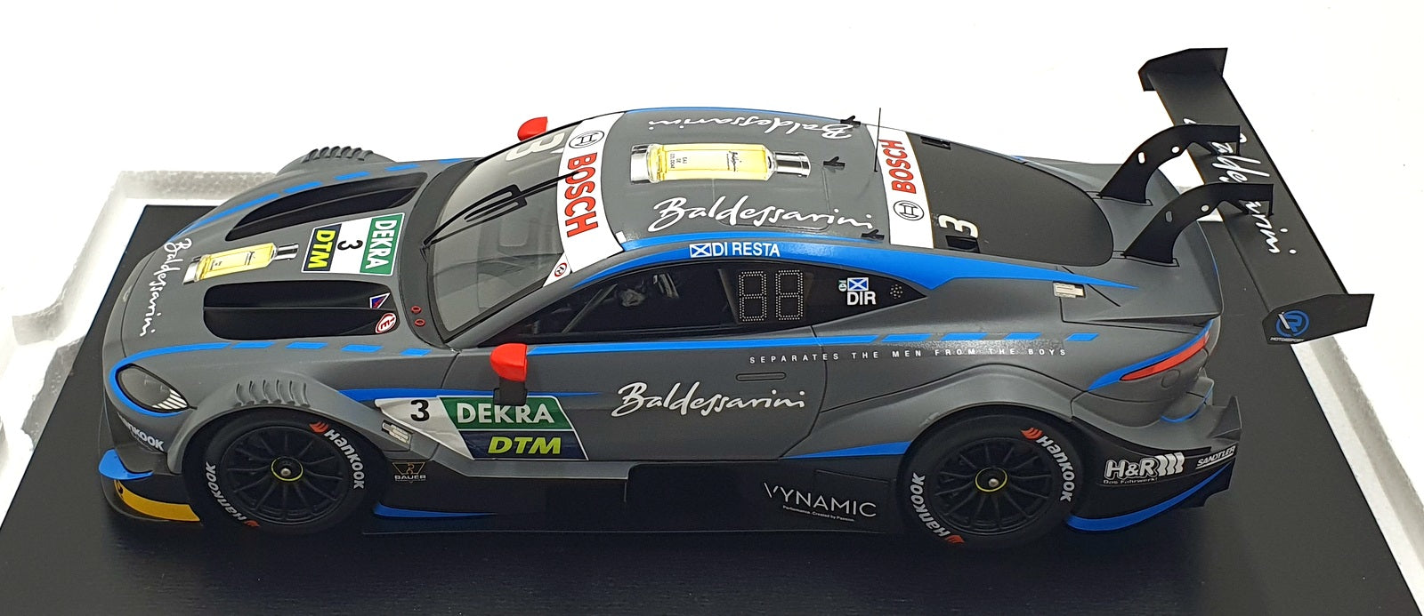Spark 1/18 Scale 18SG040 - Aston Martin Vantage DTM R-Motorsport #3 Di Resta