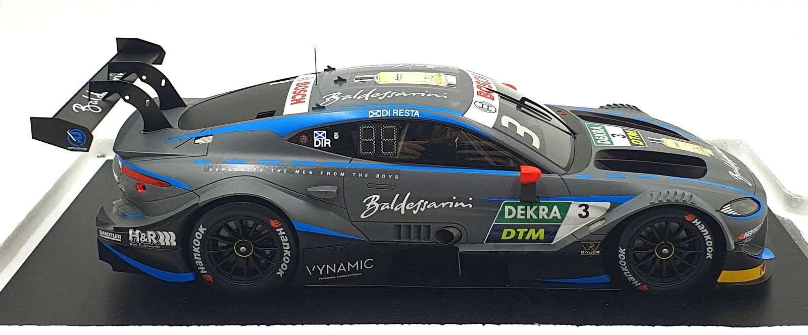 Spark 1/18 Scale 18SG040 - Aston Martin Vantage DTM R-Motorsport #3 Di Resta
