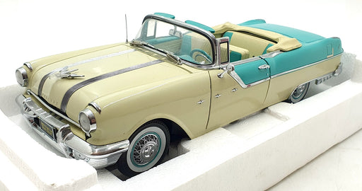 Sun Star 1/18 Scale 5057 - 1955 Pontiac Star Chief I Love Lucy - Blue/White