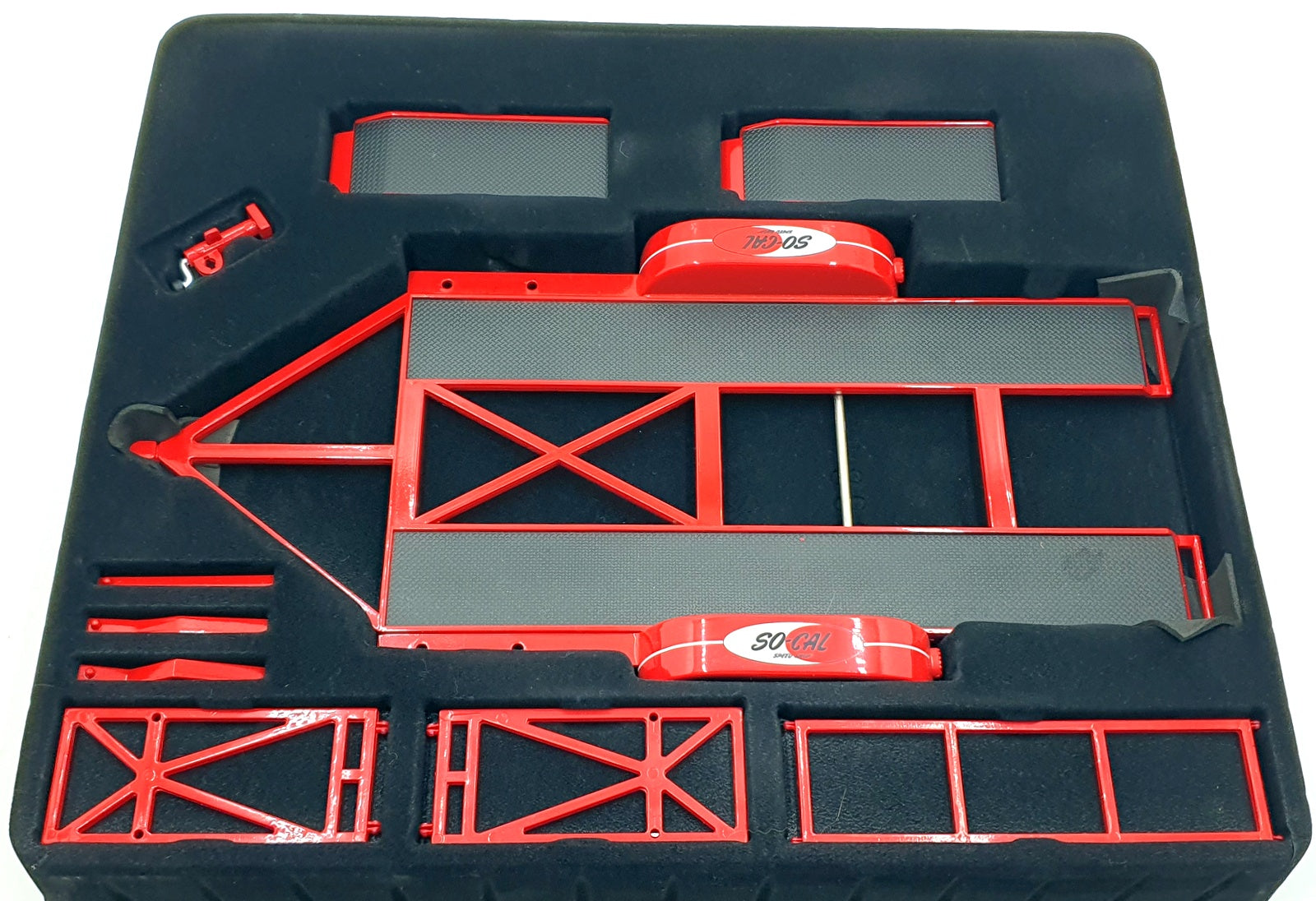 GMP Greenlight 1/18 Scale Diecast Car Trailer 18907 - So Cal Trailer - Red