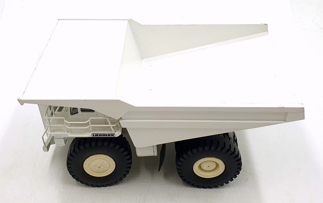 Conrad 1/50 Scale 2724 - Liebherr Mining Truck KL 2450 - White