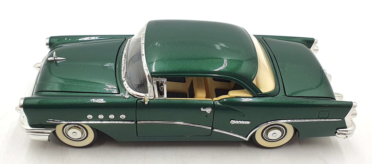 Mira 1/18 Scale Diecast 201026A - 1955 Buick Century - Green