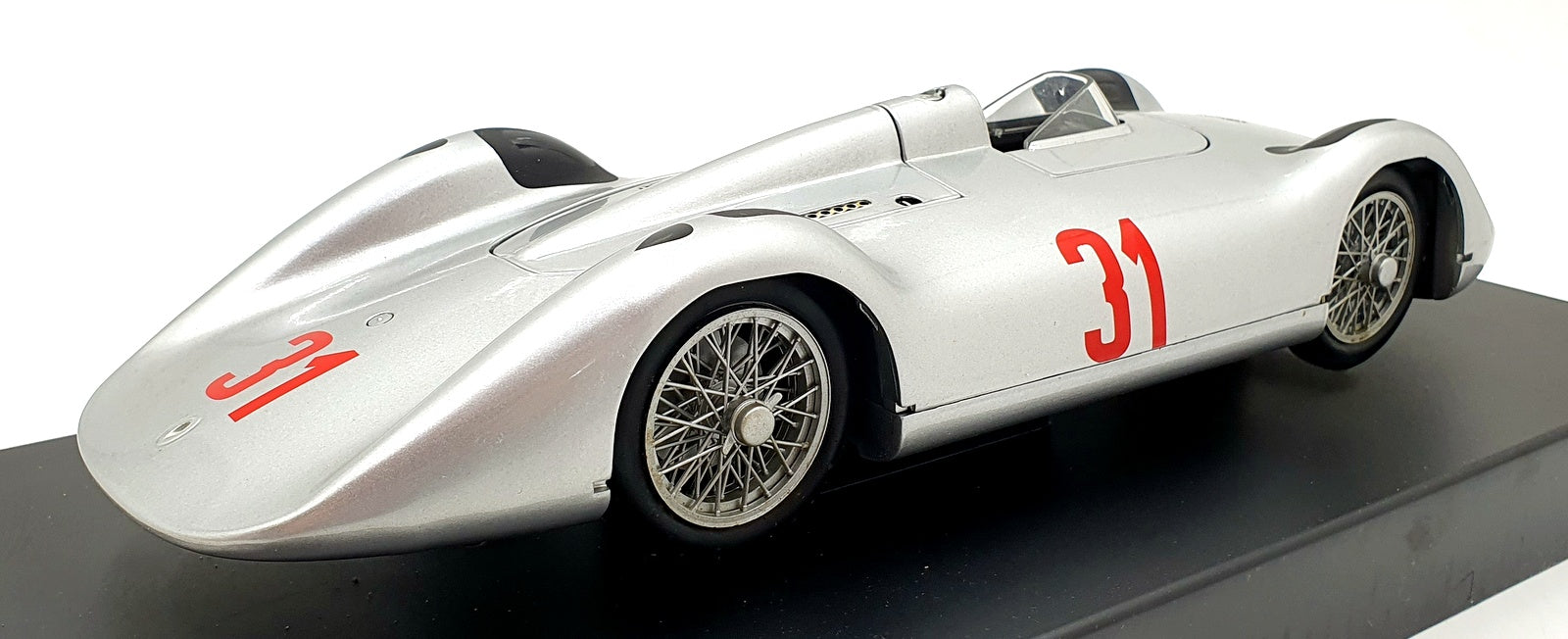 Revell 1/18 Scale 08436 Auto Union Typ C Stromline Racing Car #31 Silver