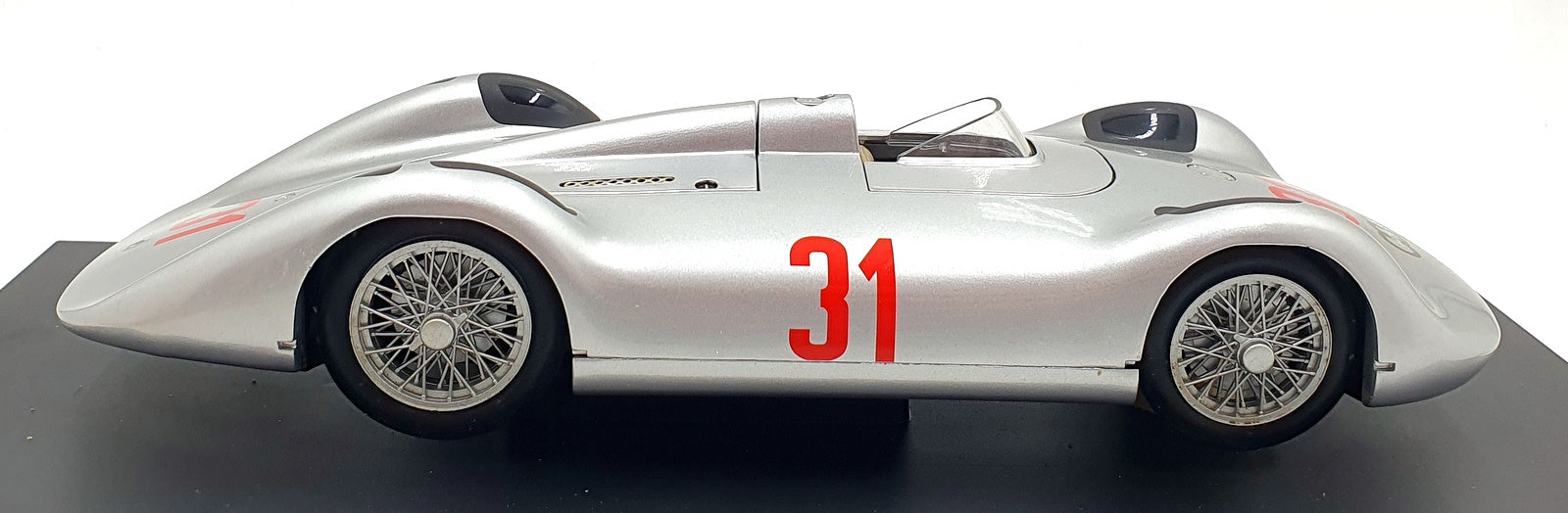 Revell 1/18 Scale 08436 Auto Union Typ C Stromline Racing Car #31 Silver