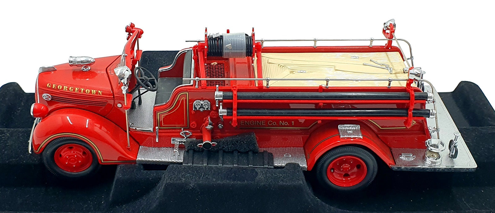 Road Signature 1/24 Scale 20058 - 1938 Georgetown Fire Engine Red