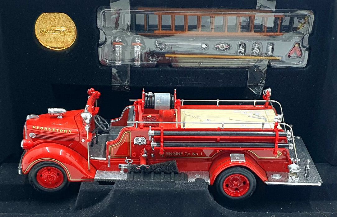 Road Signature 1/24 Scale 20058 - 1938 Georgetown Fire Engine Red