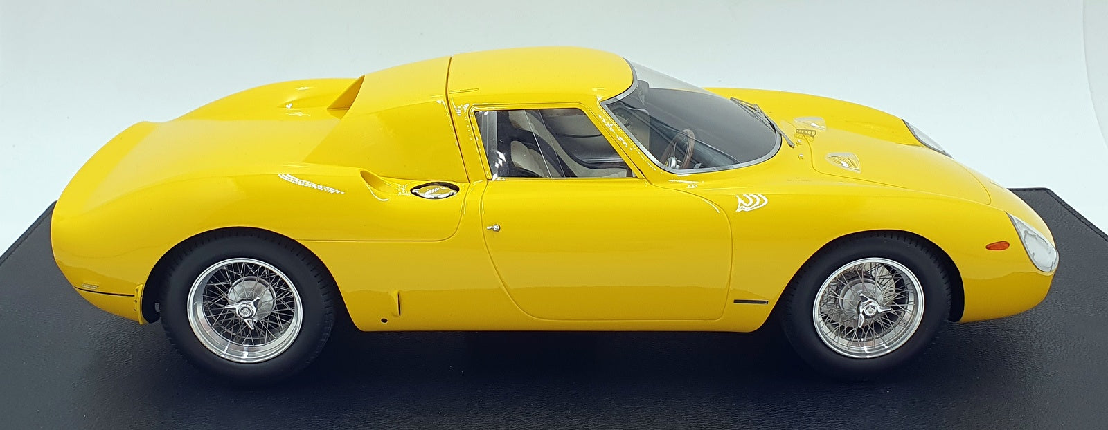 Top Marques 1/12 Scale TMR1261D - Ferrari 250 LM 1965 - Yellow
