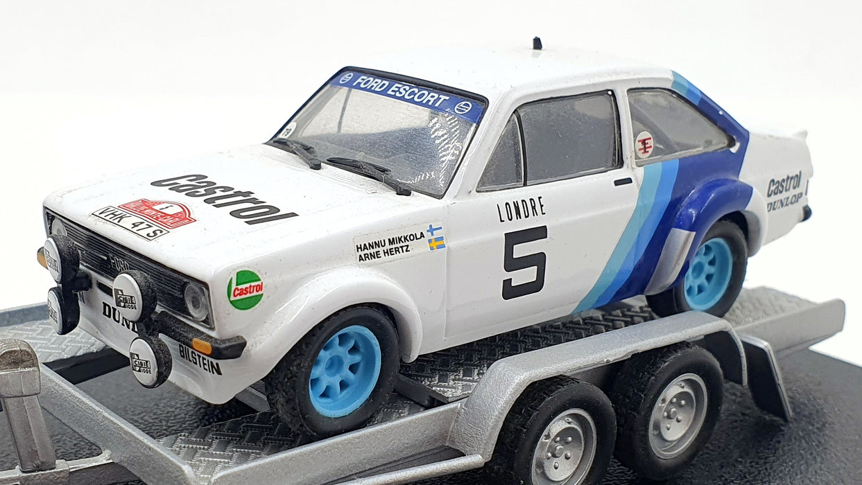 DeAgostini 1/43 Scale 281026A Ford Transit And Escort With Rally Support Trailer