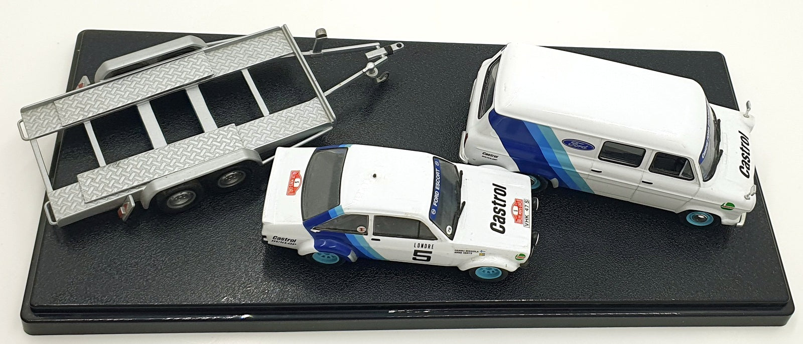 DeAgostini 1/43 Scale 281026A Ford Transit And Escort With Rally Support Trailer