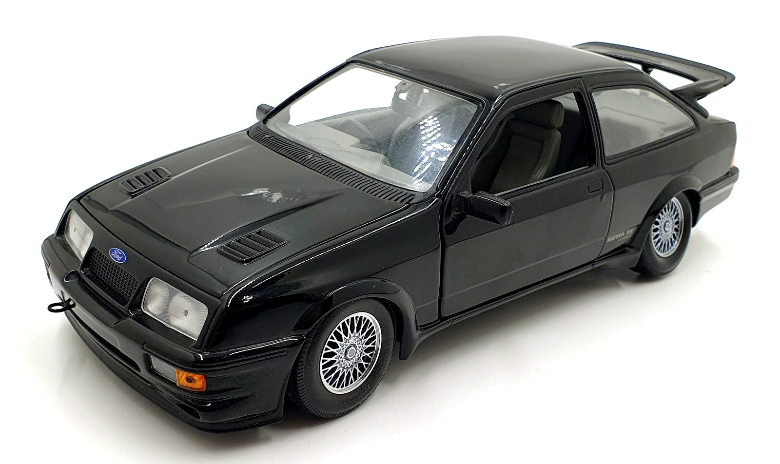 Minichamps 1/18 Scale DC291026D - Ford Sierra RS Cosworth - Black