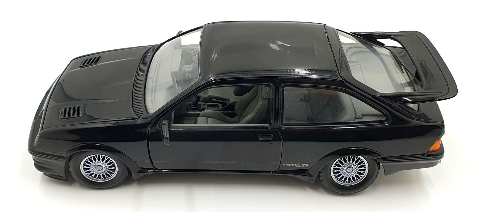 Minichamps 1/18 Scale DC291026D - Ford Sierra RS Cosworth - Black