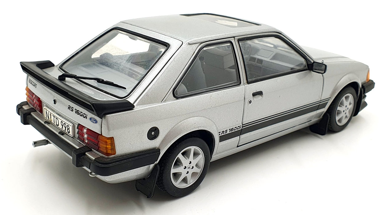 Sun Star 1/18 Scale DC291026B - Ford Escort MKIII RS1600i - Silver