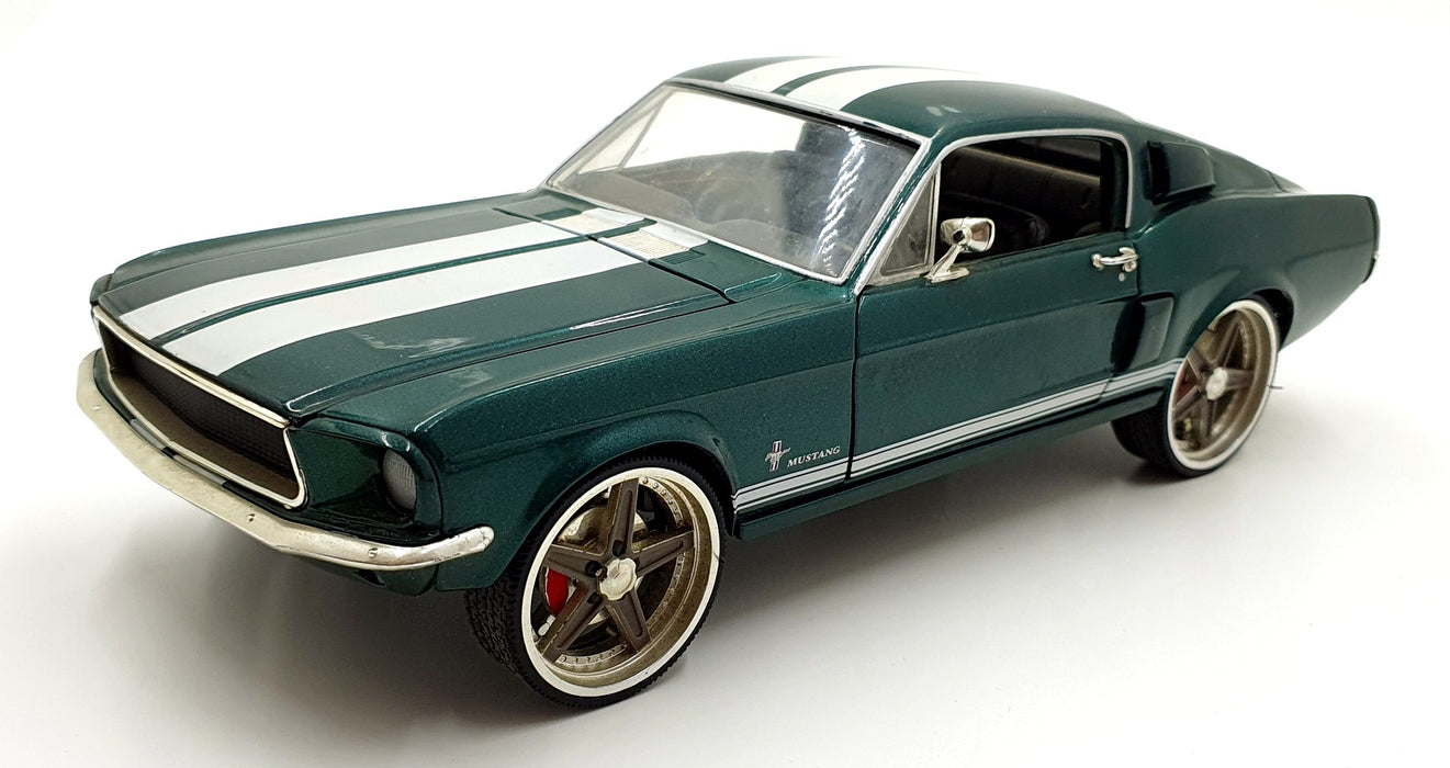 Ertl 1/18 Scale DC291026E - 1967 Ford Mustang Fast And Furious - Green/White