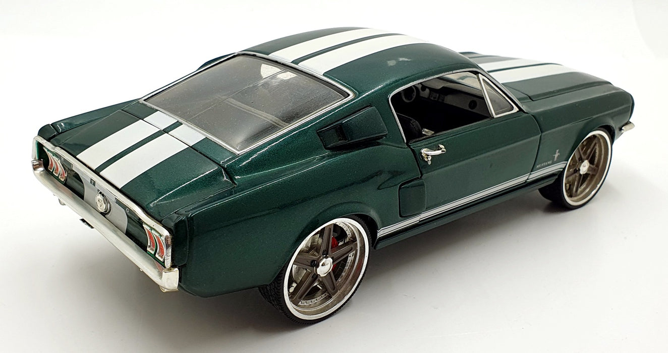 Ertl 1/18 Scale DC291026E - 1967 Ford Mustang Fast And Furious - Green/White