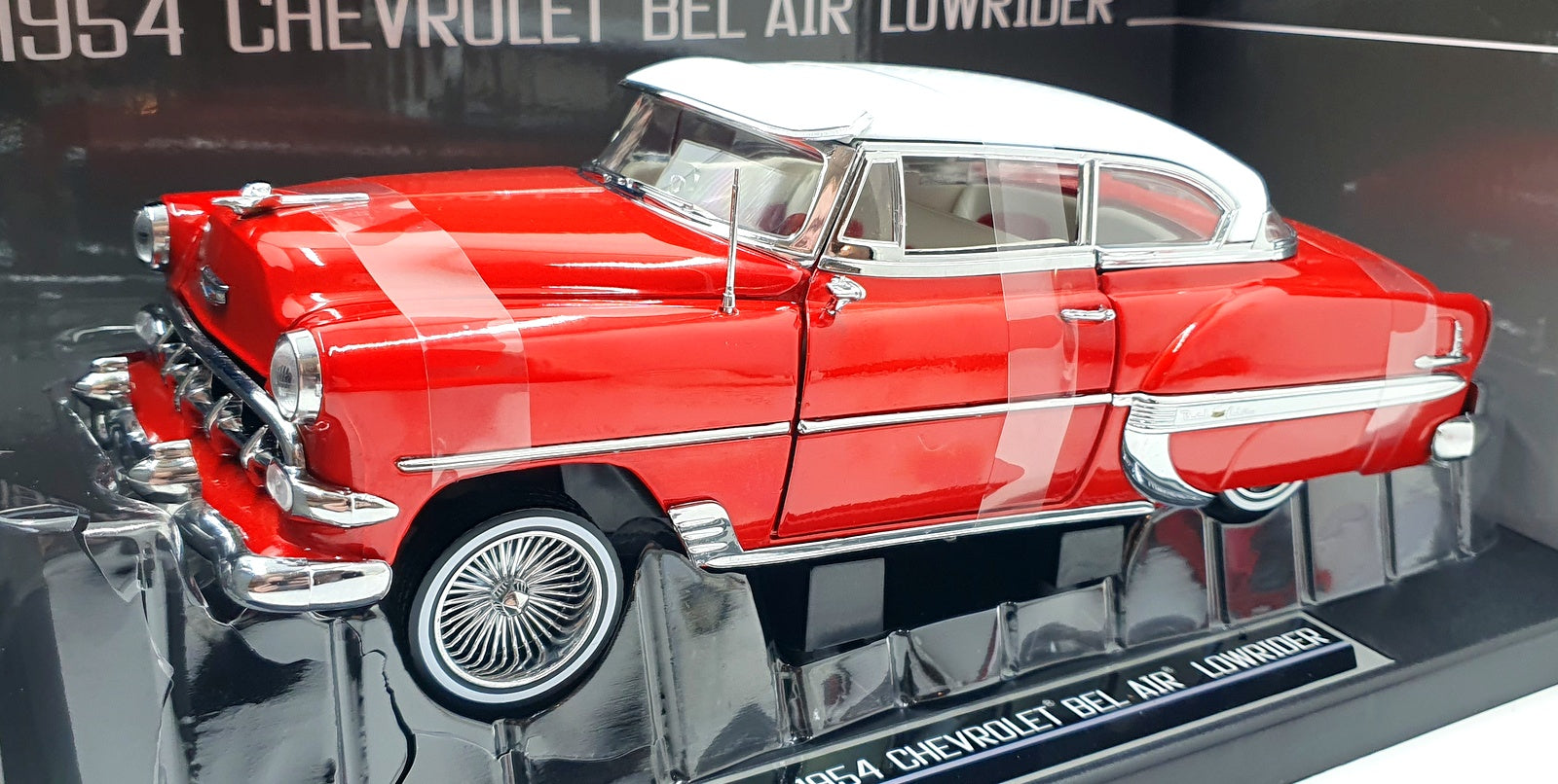 Sun Star 1/18 Scale Diecast 1722 - 1954 Chevrolet Bel Air Lowrider - Red