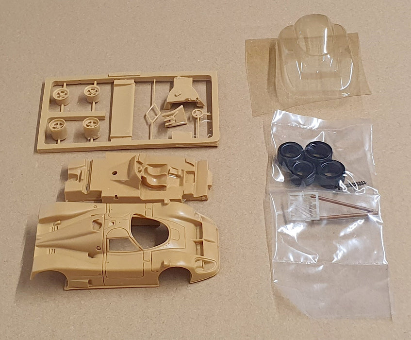 Team T 1/43 Scale Kit TT43LM87 - Jaguar XJR8 Le Mans 1987 S/Cut