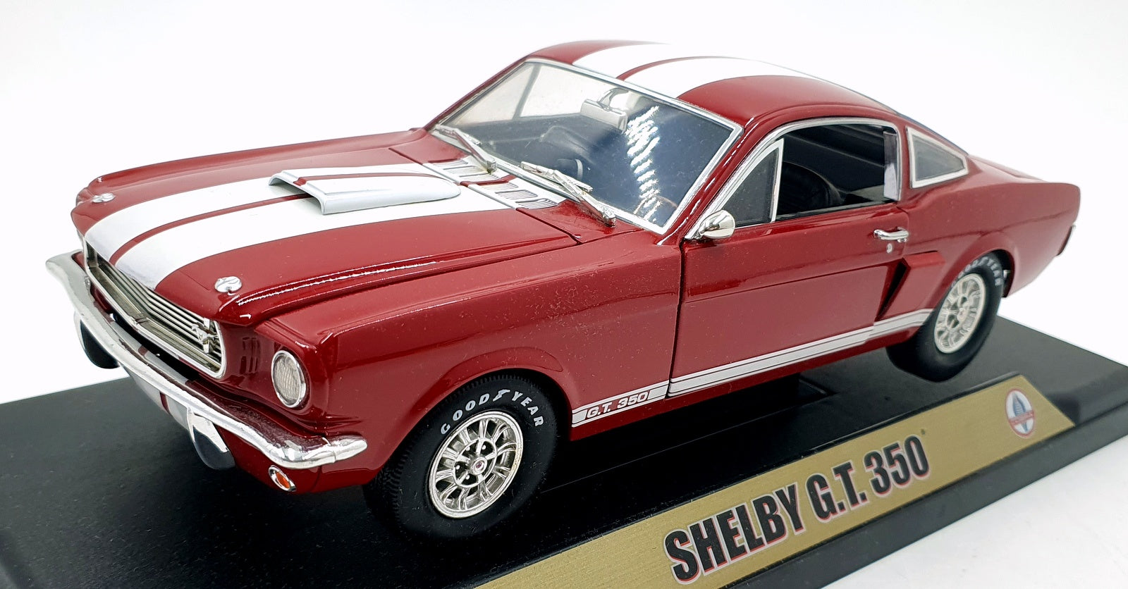 Shelby Collectibles 1/18 Scale DC35003 - 1966 Shelby GT 350 - Red