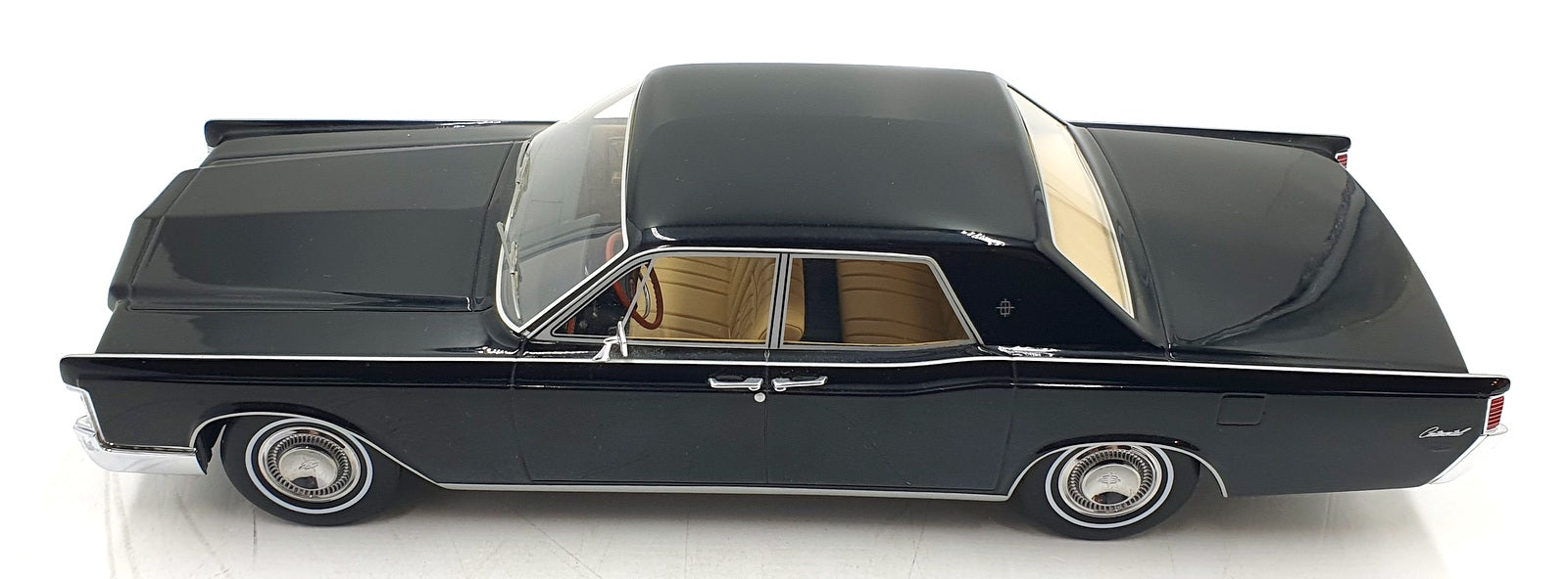 BOS Models 1/18 scale Resin BOS169 Lincoln Continental Limousine Black