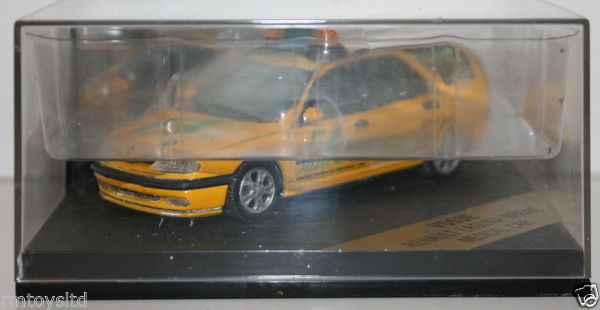 VITESSE 1/43 SCALE - V053E - RENAULT LAGUNA BREAK / ESTATE - MEDICAL CAR
