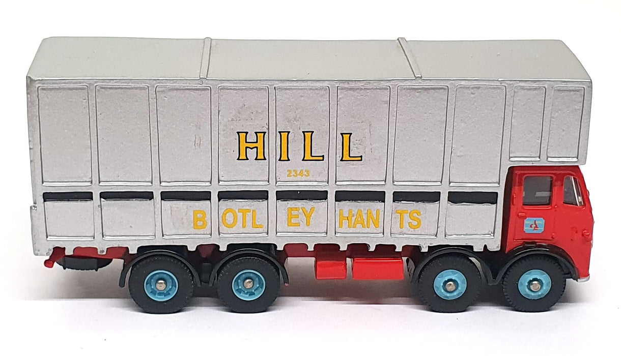 Lledo 1/76 Scale DG176018 - Leyland 8W Cattle Trck Hill Of Botley - Red/Silver