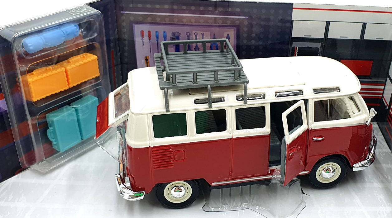 Maisto Custom Shop 1/25 Scale 32471 - Volkswagen T1 Samba - Red/White