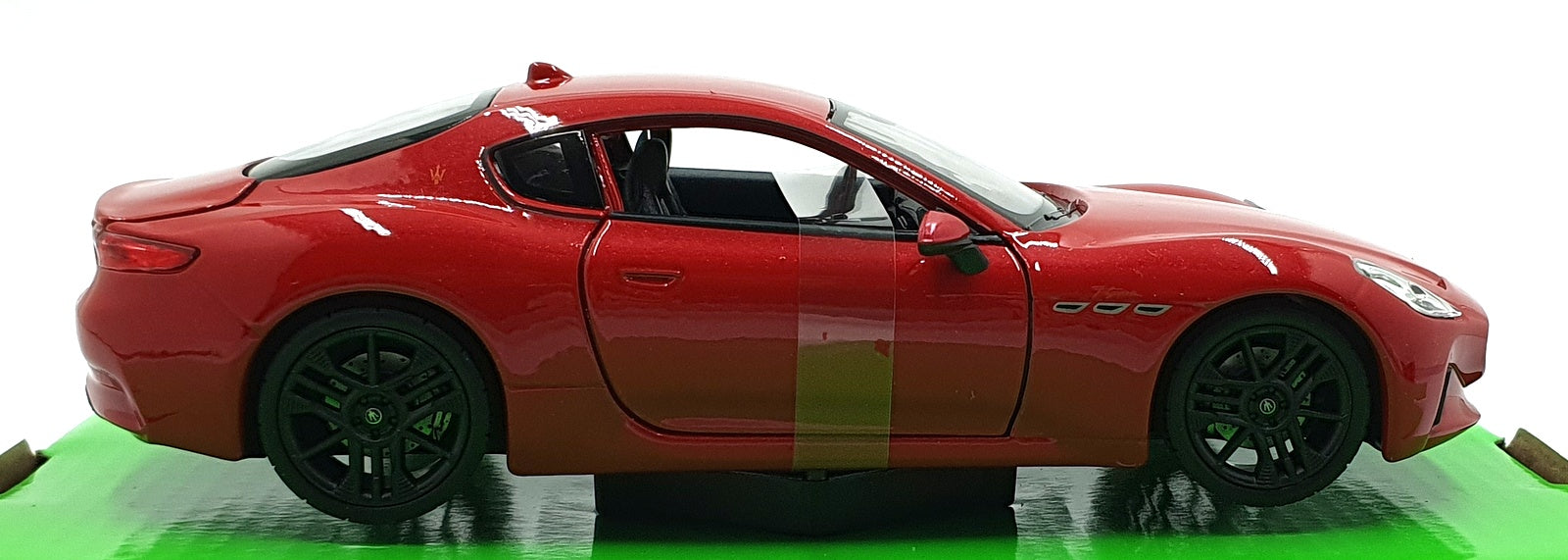 Welly NEX 1/24 Scale Diecast 24125W-M.RD - Maserati Granturismo Flogore - Red