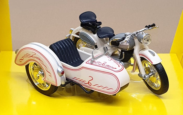 Kandytoys 1/18 Scale M558 - Motorbike With Sidecar - White