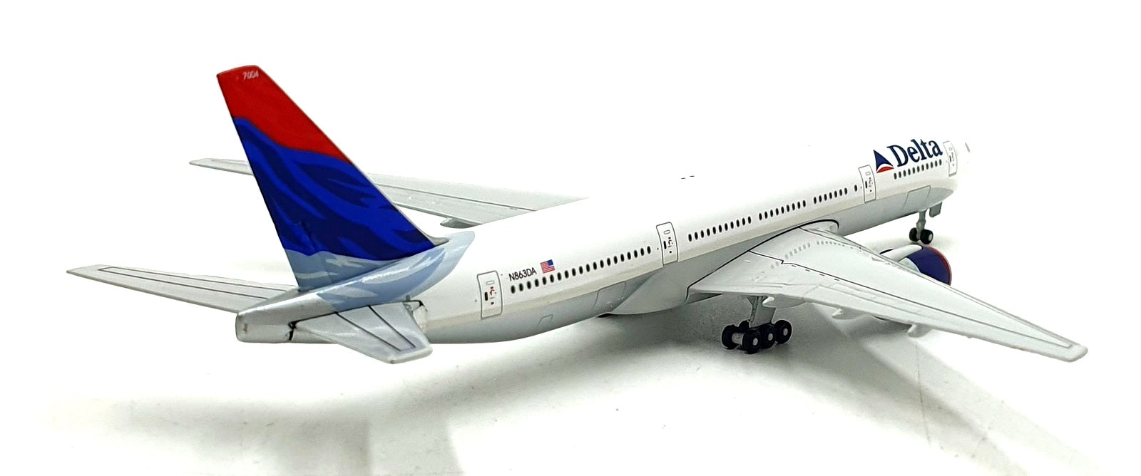 Gemini Jets 1/400 Scale GJDAL090 - Delta Boeing 777-200 Aircraft
