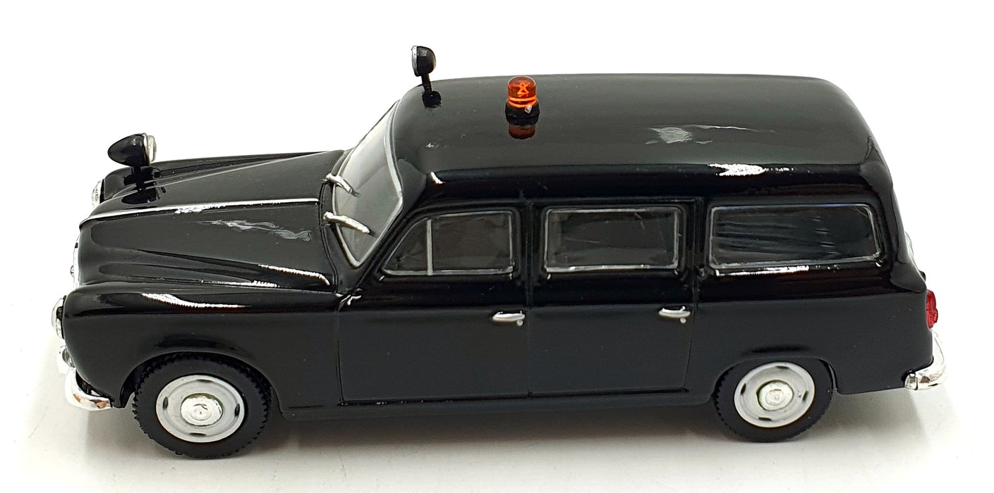 Norev Hachette 1/43 Scale FB5145 - 1961 Peugeot 403 Gendarmerie Police Car