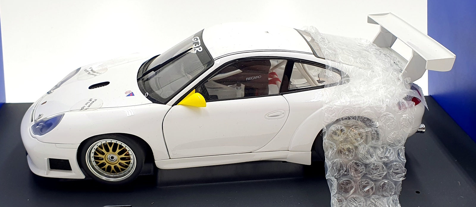 Autoart 1/18 Scale Diecast 77821 - Porsche 911 GT3R - White