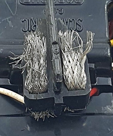 Scalextric 1/32 Scale Slotcar C428- Porsche #5 - Black